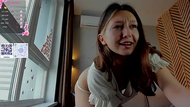 Snapshot of nerenuu_ chatting on September 2025 10:30:01 AM nerenuu online show from September 2025 10:30:01 AM