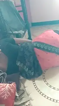 Snapshot of Sonia_Mehra6 chatting on March 2025 08:06:01 AM Sonia Mehra6 online show from March 2025 08:06:01 AM