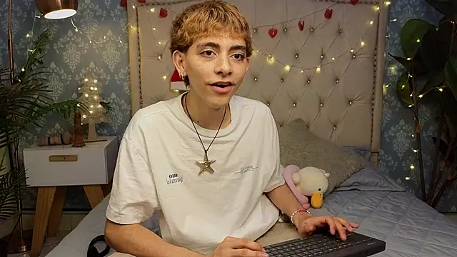 Matty Sparkk online show from December 2025 03:06:01 PM