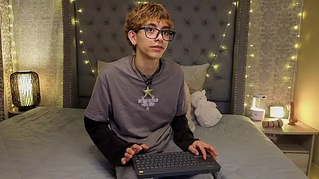 Matty Sparkk online show from January 2026 01:04:02 PM