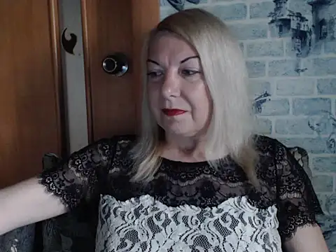 Lillia Ray online show from June 2026 02:33:01 PM