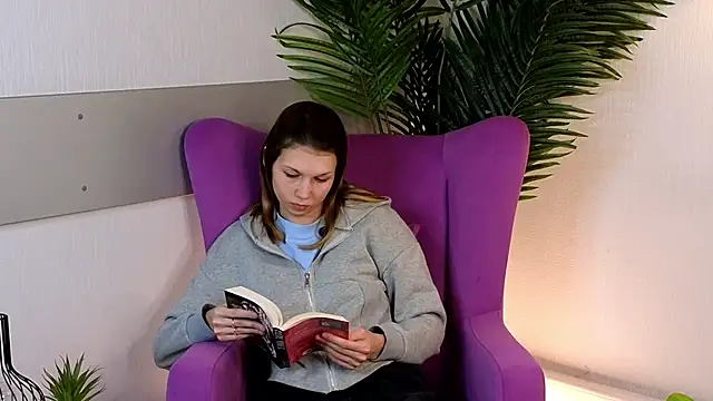 Snapshot of OrvaBramblett chatting on March 2025 01:29:01 PM OrvaBramblett online show from March 2025 01:29:01 PM