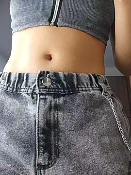 Miss-Dannie online show from December 2025 04:34:01 PM