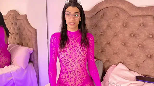 Mandyy1  online show from May 2026 09:06:02 AM