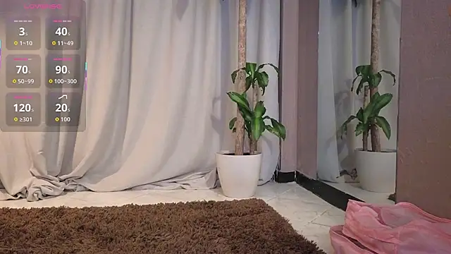 YuliethPetite online show from February 2026 11:26:01 AM