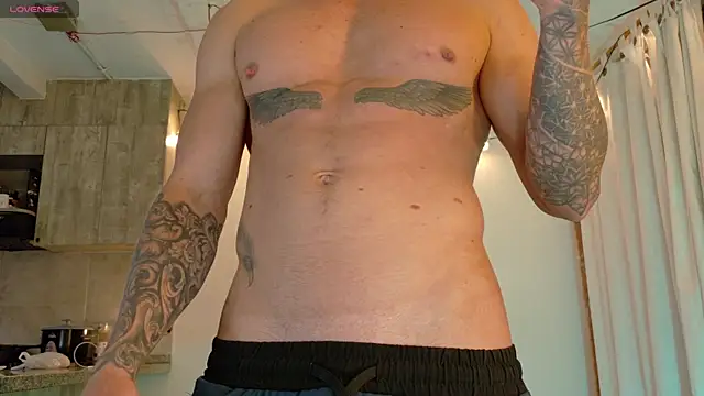 Ryannblue07 online show from November 2025 01:04:02 AM