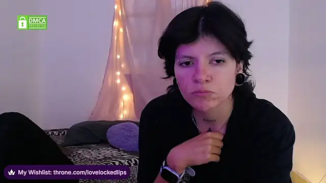 lovelockedlips online show from February 2026 06:50:01 PM