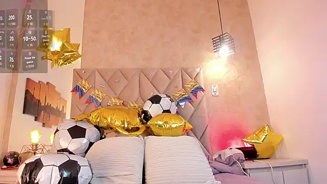 kailinmoonx online show from July 2026 12:10:01 PM