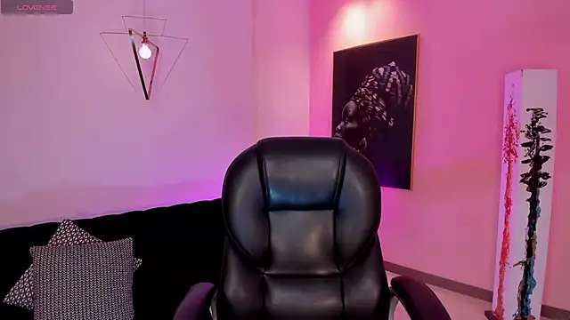 CandaseRussell online show from September 2025 08:08:01 PM