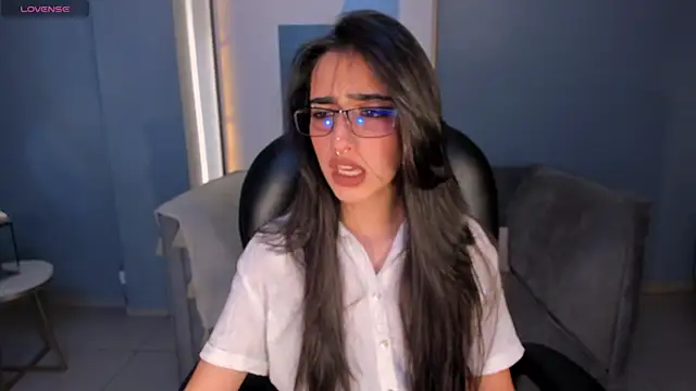 LarisaSmirnov online show from October 2025 04:20:02 AM