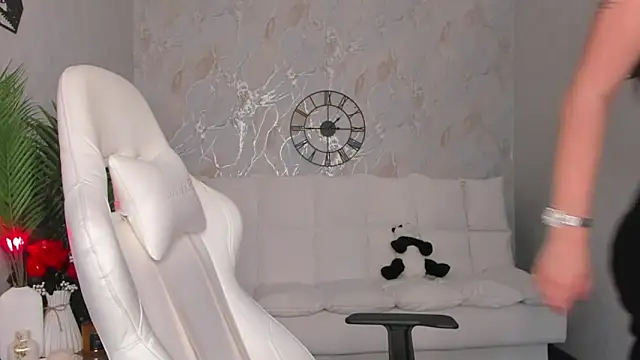 babyisperfect online show from October 2025 03:29:01 AM