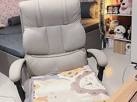 Snapshot of Nabiii6868 chatting on December 2025 04:13:01 PM Nabiii6868 online show from December 2025 04:13:01 PM