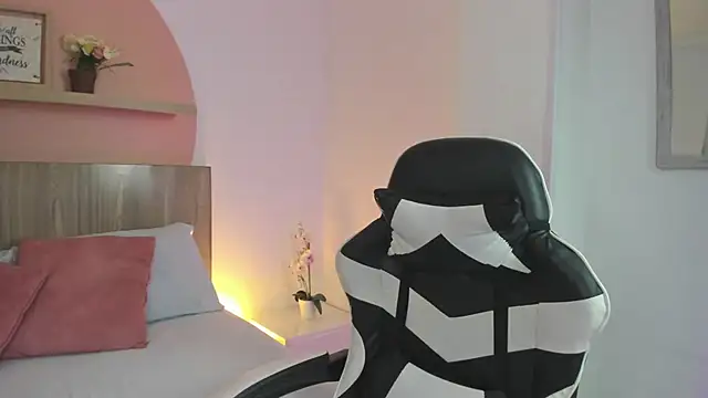 Snapshot of nina_blake chatting on October 2025 02:31:01 AM nina blake online show from October 2025 02:31:01 AM