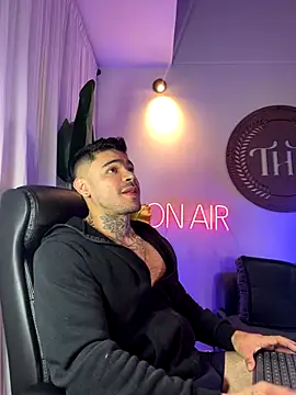 Snapshot of thiagoferrari2 chatting on October 2025 02:19:01 AM thiagoferrari2 online show from October 2025 02:19:01 AM