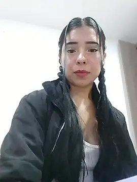 Snapshot of Emilybutterfly1 chatting on September 2025 12:25:01 AM Emilybutterfly1 online show from September 2025 12:25:01 AM