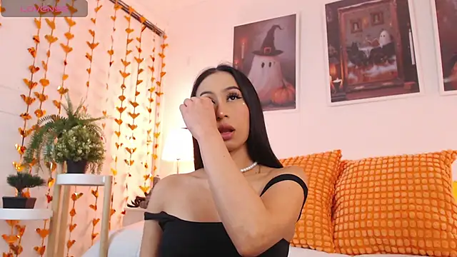 Valen ross  online show from October 2025 11:36:01 PM