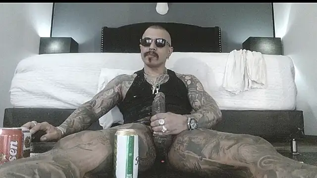 danilog515 online show from October 2025 09:13:01 PM