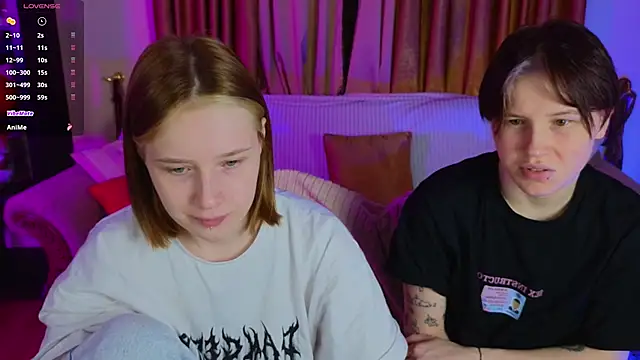 Snapshot of Tara_Lawson chatting on November 2025 11:10:01 AM Tara Lawson online show from November 2025 11:10:01 AM