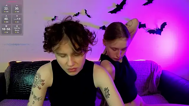 Snapshot of Tara_Lawson chatting on November 2025 11:10:03 AM Tara Lawson online show from November 2025 11:10:03 AM