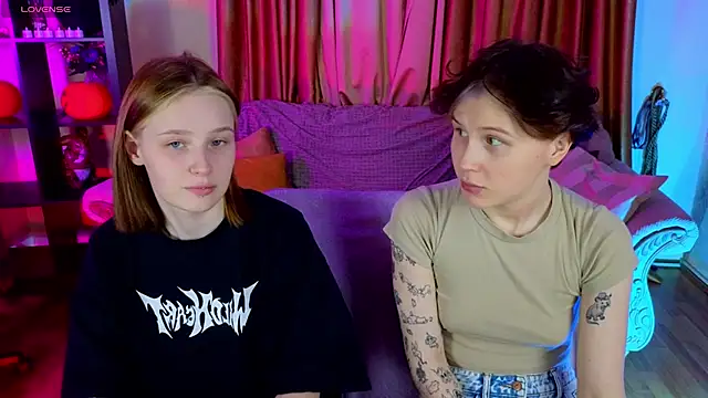 Snapshot of Tara_Lawson chatting on November 2025 03:33:02 PM Tara Lawson online show from November 2025 03:33:02 PM