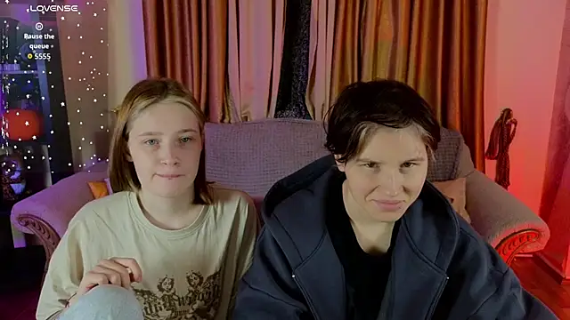 Snapshot of Tara_Lawson chatting on November 2025 11:23:02 AM Tara Lawson online show from November 2025 11:23:02 AM