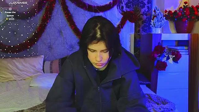 Snapshot of Tara_Lawson chatting on January 2026 05:33:02 AM Tara Lawson online show from January 2026 05:33:02 AM