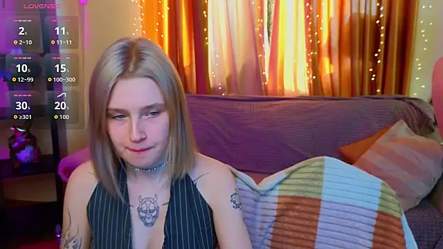 Snapshot of Tara_Lawson chatting on February 2026 11:05:02 AM Tara Lawson online show from February 2026 11:05:02 AM