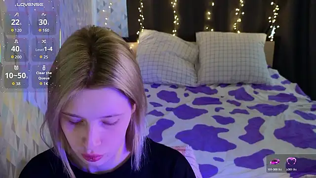 Snapshot of Tara_Lawson chatting on March 2026 10:59:02 AM Tara Lawson online show from March 2026 10:59:02 AM