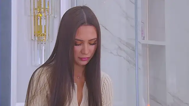 Snapshot of YourCass chatting on November 2025 04:43:02 AM YourCass online show from November 2025 04:43:02 AM