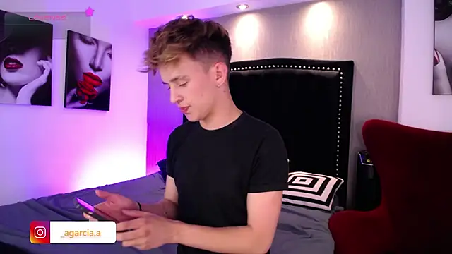 LiamWildx20 online show from February 2026 05:01:01 AM