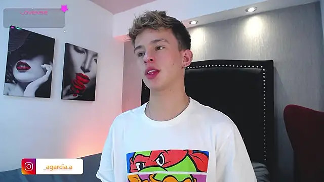 LiamWildx20 online show from February 2026 04:42:02 AM