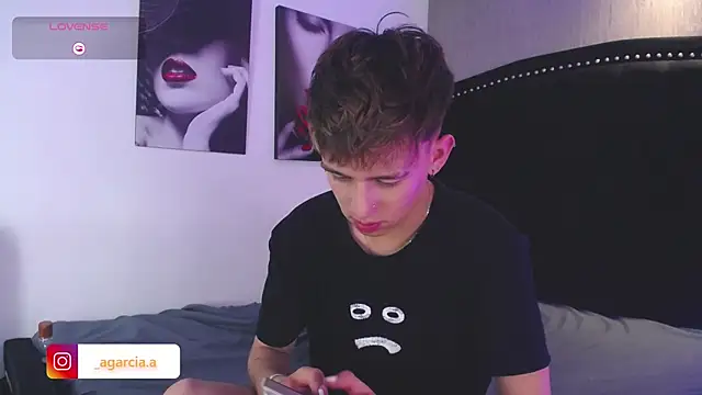 LiamWildx20 online show from April 2026 07:45:01 AM