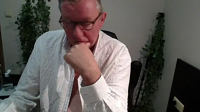 JamesBauer online show from September 2025 03:44:01 AM