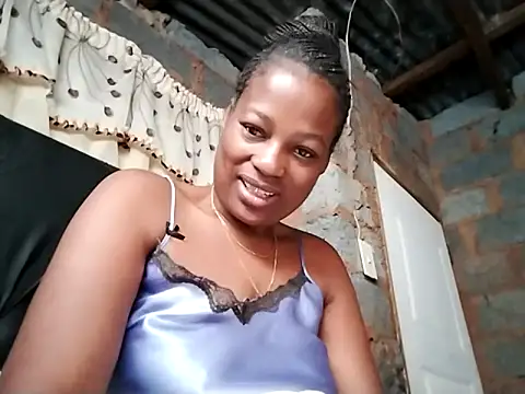 Snapshot of sexylira chatting on May 2026 08:33:02 AM sexylira online show from May 2026 08:33:02 AM