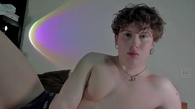 Snapshot of RobFavorite1 chatting on March 2025 10:44:01 PM RobFavorite1 online show from March 2025 10:44:01 PM