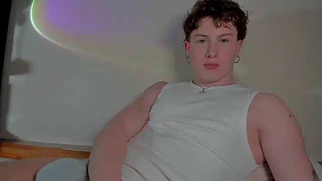 Snapshot of RobFavorite1 chatting on March 2025 06:18:01 PM RobFavorite1 online show from March 2025 06:18:01 PM