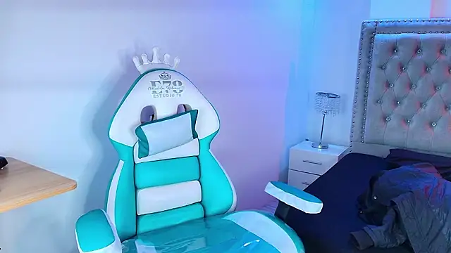 Lia adamsss online show from March 2026 03:33:01 AM