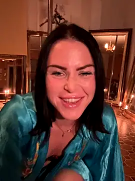 missninasparkle online show from October 2025 09:59:01 PM