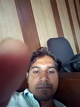 Snapshot of johnny8731 chatting on October 2025 04:57:01 AM johnny8731 online show from October 2025 04:57:01 AM