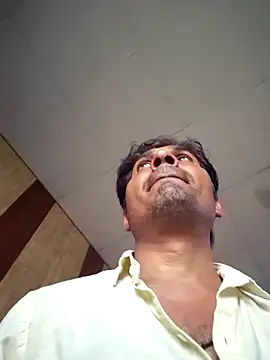 johnny8731 online show from March 2026 05:04:01 AM