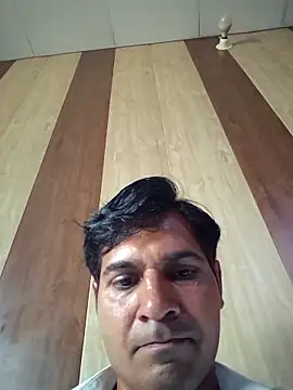 Snapshot of johnny8731 chatting on May 2026 05:13:01 AM johnny8731 online show from May 2026 05:13:01 AM