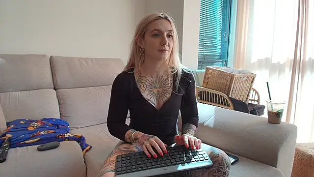 tattoobbgirl online show from May 2026 03:49:02 PM