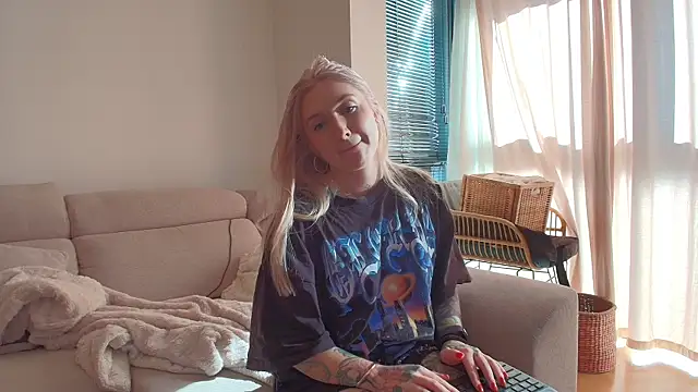 tattoobbgirl online show from May 2026 04:17:02 PM