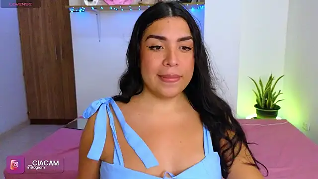 Snapshot of ciacam_ chatting on November 2025 08:01:02 AM ciacam online show from November 2025 08:01:02 AM