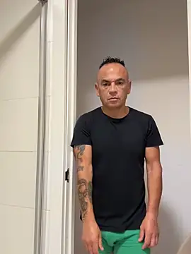 mateocali25 online show from May 2026 04:14:01 PM