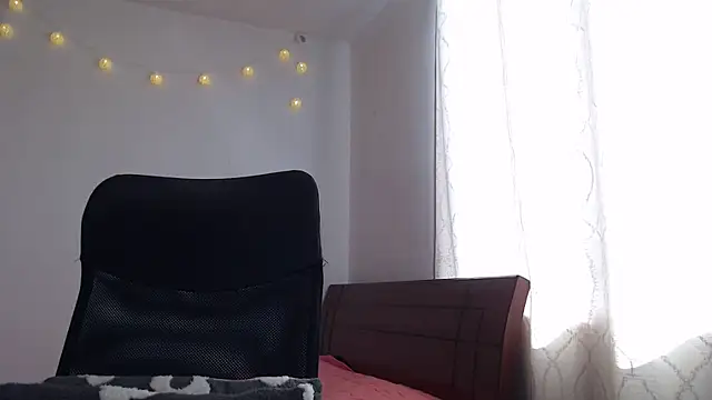 Snapshot of nalafoster chatting on April 2026 01:41:01 PM nalafoster online show from April 2026 01:41:01 PM