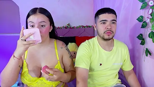 Snapshot of _mia_and_mike_ chatting on September 2025 01:01:01 PM mia and mike online show from September 2025 01:01:01 PM