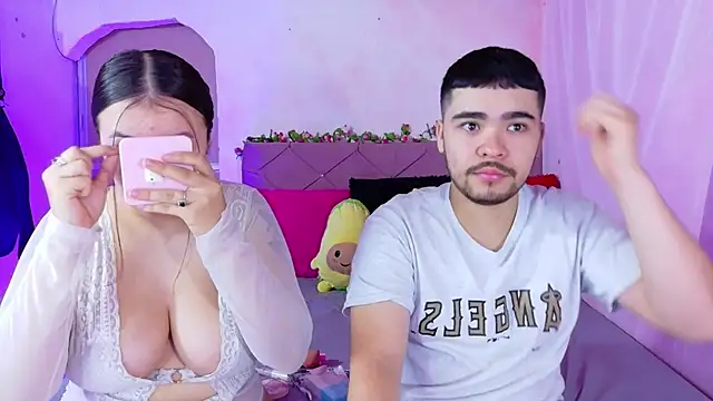 Snapshot of _mia_and_mike_ chatting on October 2025 01:33:02 PM mia and mike online show from October 2025 01:33:02 PM