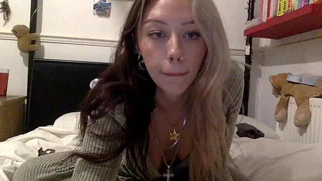 Snapshot of baddieinabenz chatting on October 2025 10:43:02 PM baddieinabenz online show from October 2025 10:43:02 PM