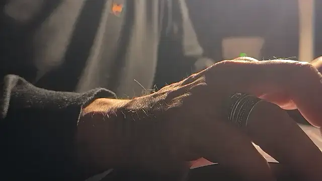 Max 965 online show from December 2025 05:51:01 PM